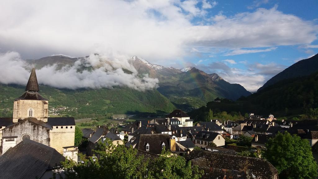 Les Rochers Saint-Savin  Kültér fotó