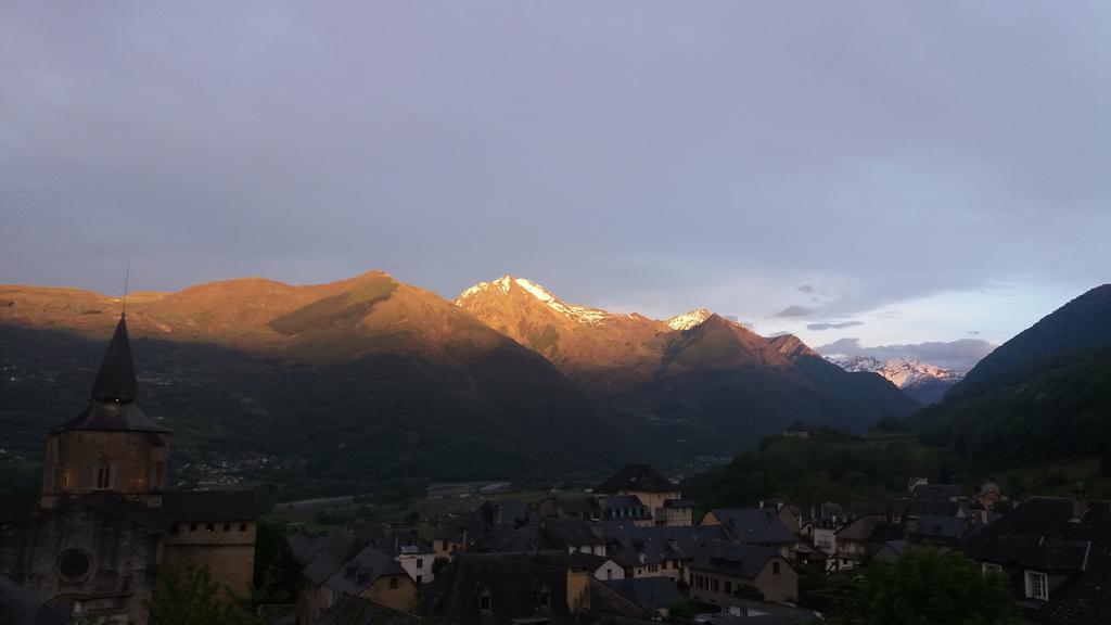 Les Rochers Saint-Savin  Kültér fotó