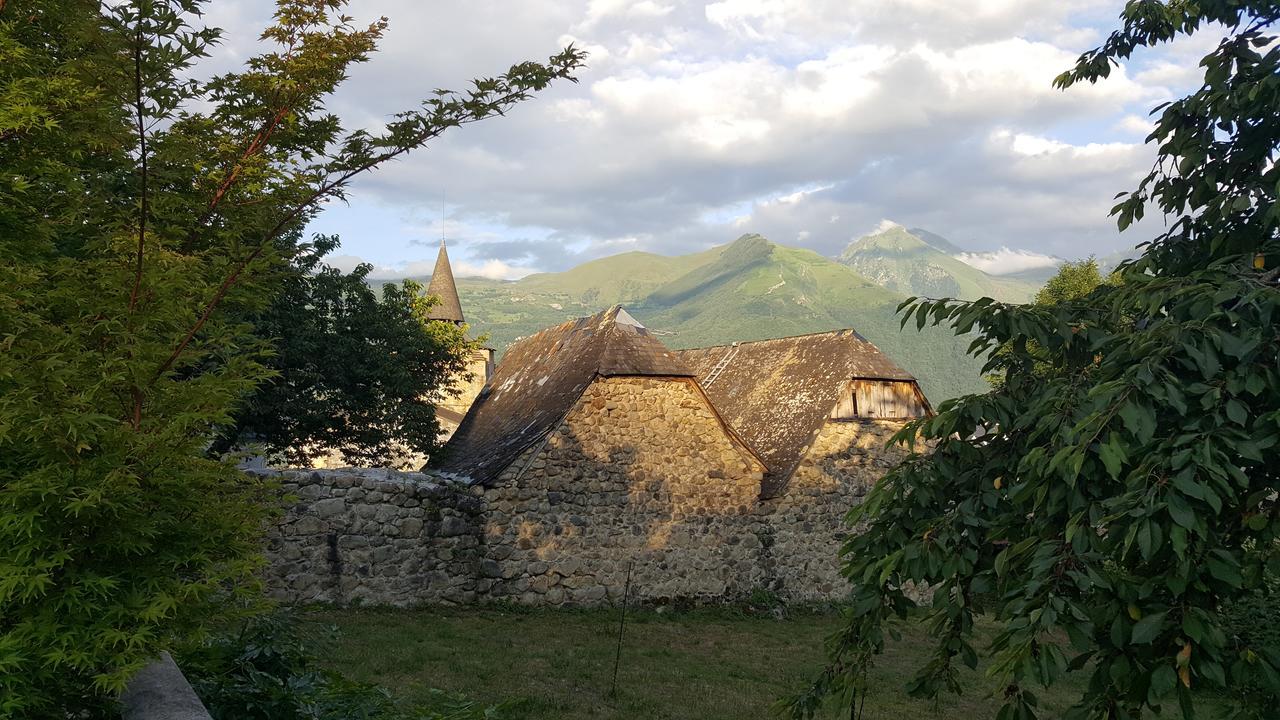 Les Rochers Saint-Savin  Kültér fotó